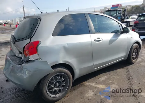 2010 Toyota Yaris z USA, uszkodzony, nr VIN JTDJT4K32A5277635